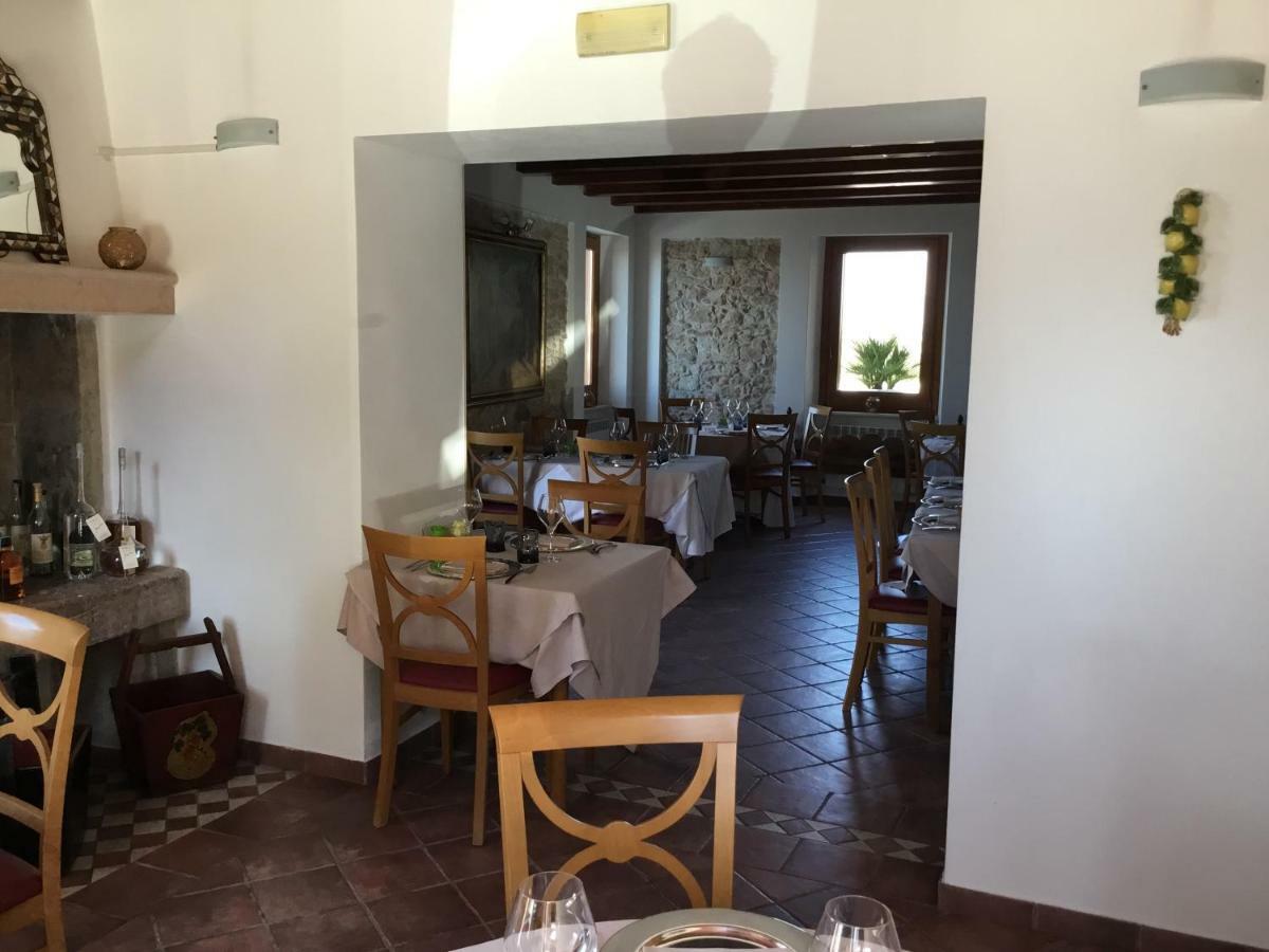 Paradiso Imperfetto Hotel Сан Дзено ди Монтаня Екстериор снимка